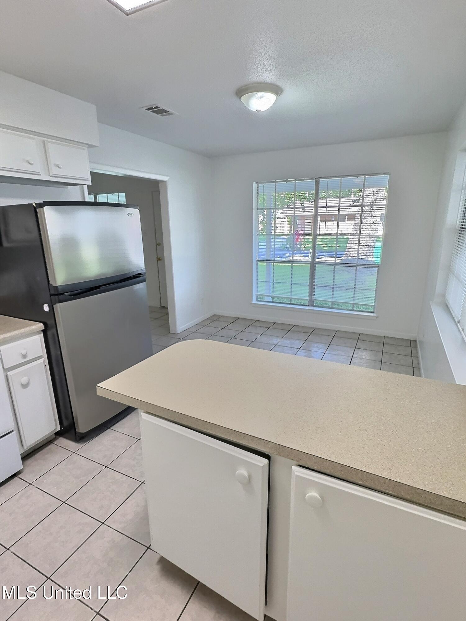 123 Stennis Avenue Ocean Springs, MS 39564 - Photo 10 of 20 exposio_132797752