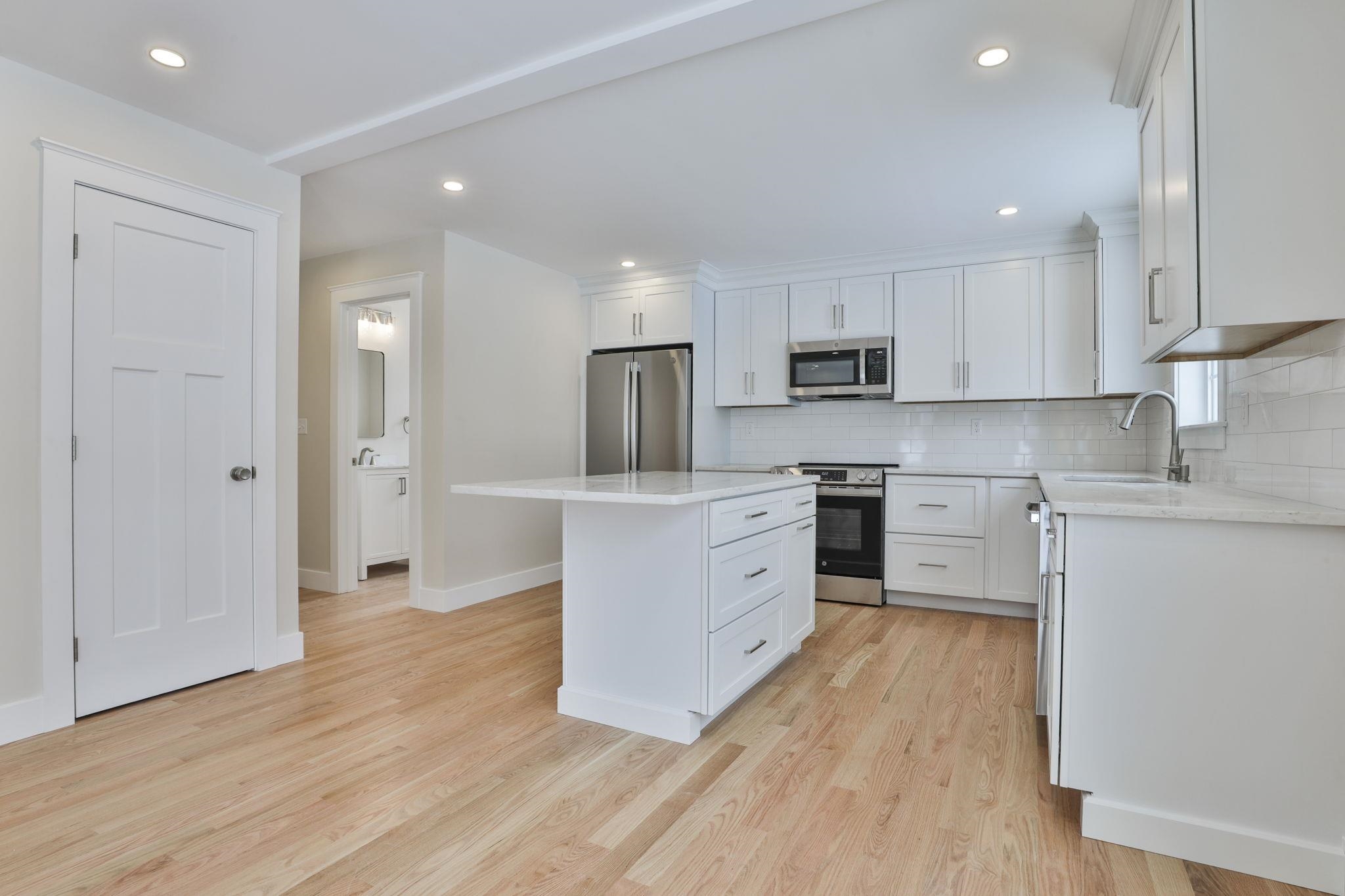 140 Maynard Avenue Manchester, NH 03103 - Photo 14 of 39