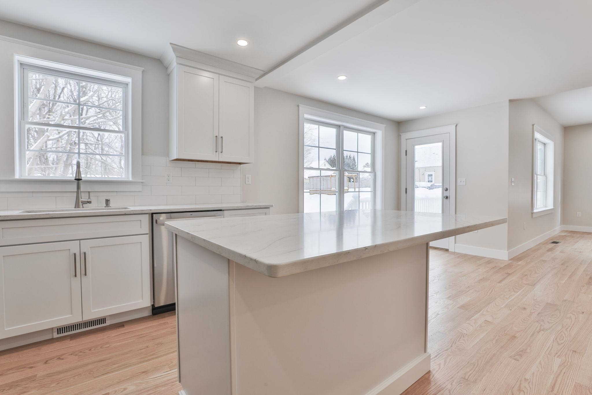 140 Maynard Avenue Manchester, NH 03103 - Photo 18 of 39