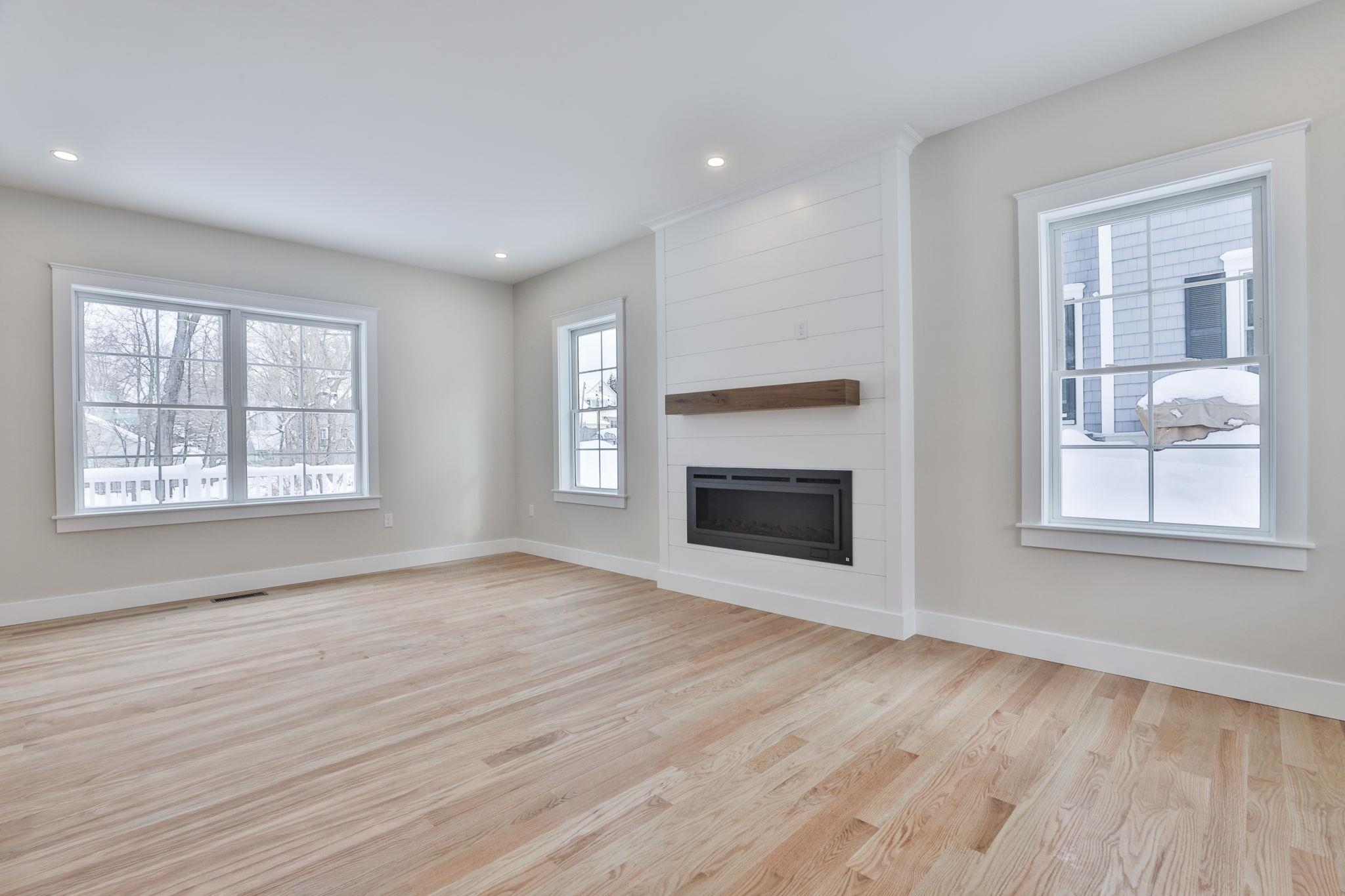 140 Maynard Avenue Manchester, NH 03103 - Photo 8 of 39