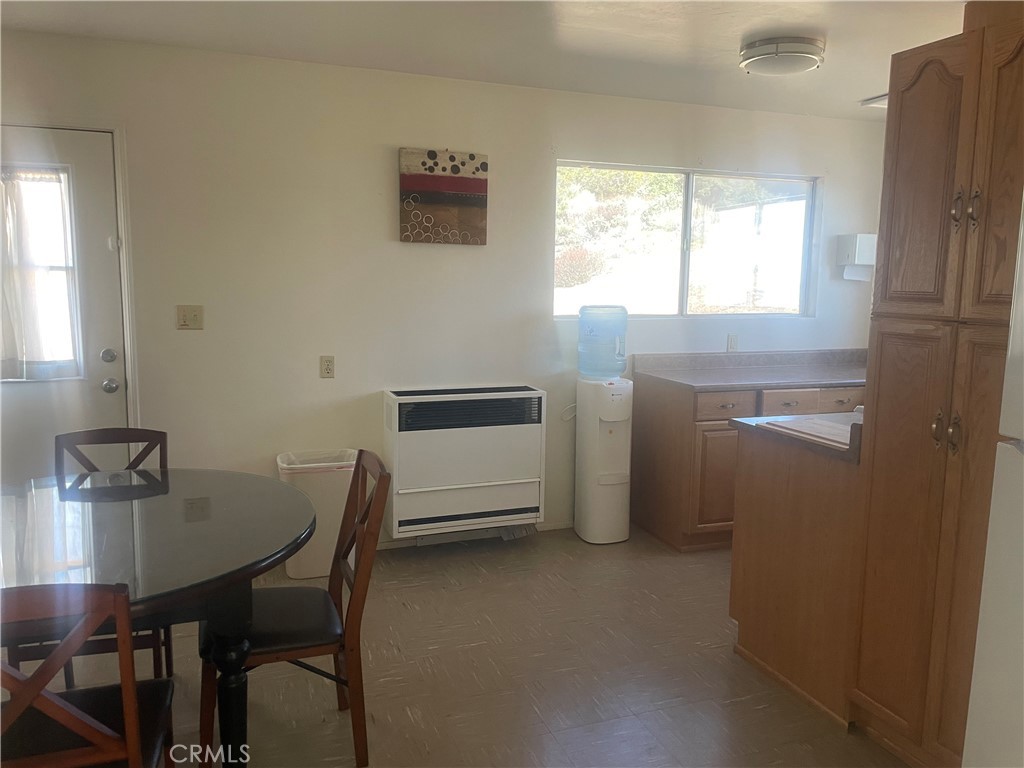 56768 Dickson Hills Road Anza, CA 92539 - Photo 24 of 37 kitchen/dining room area in the manufactured home