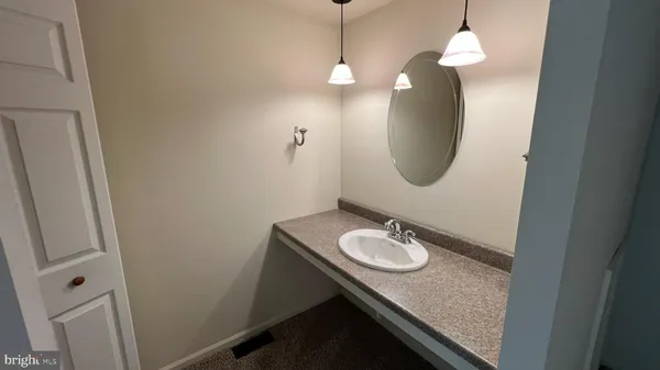 $1,800 | 744 Summit Chase Drive, Reading, PA 19611