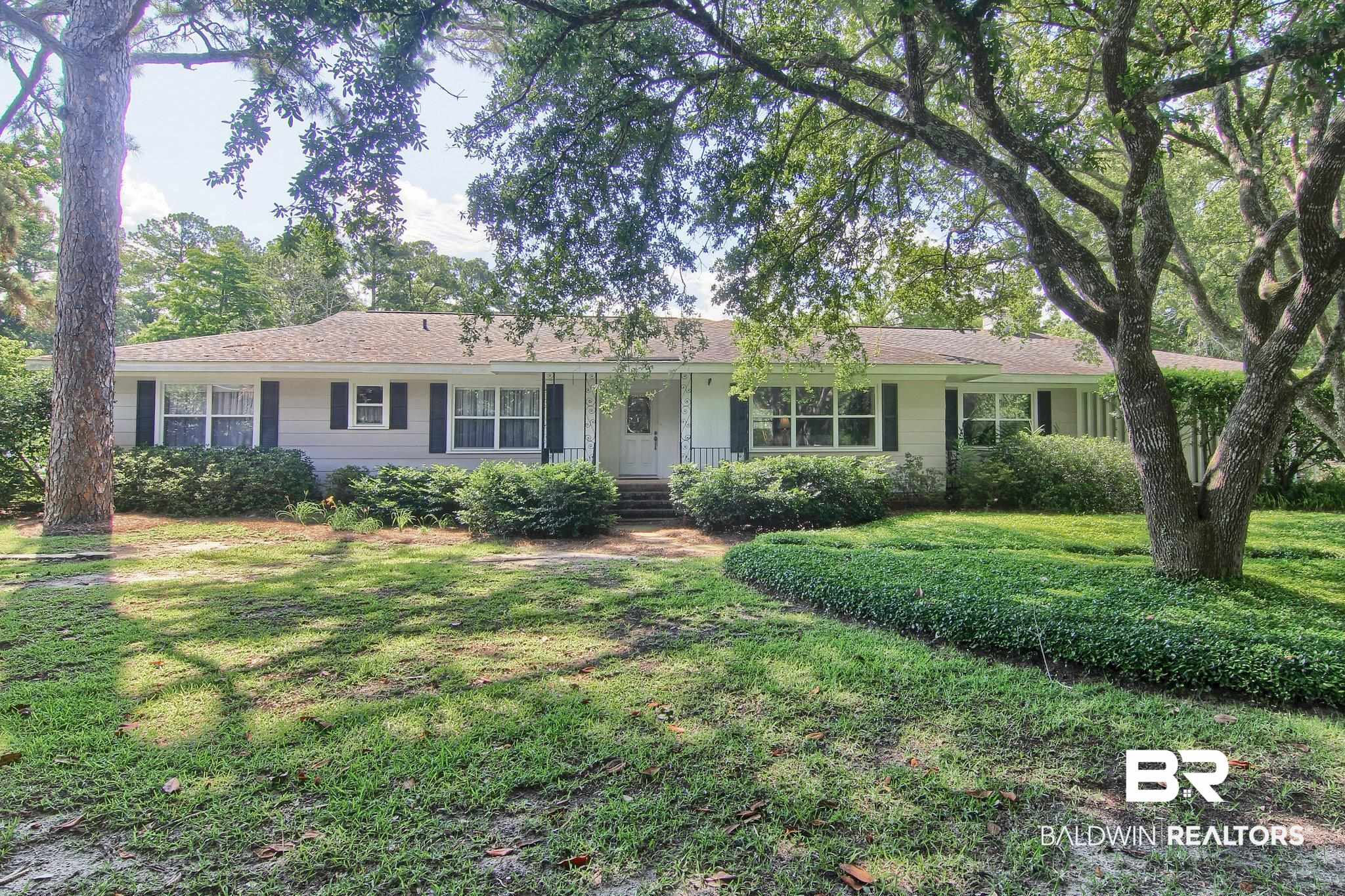 11680 Magnolia Street South Magnolia Springs, AL 36555 - Photo 6 of 23 Streetside