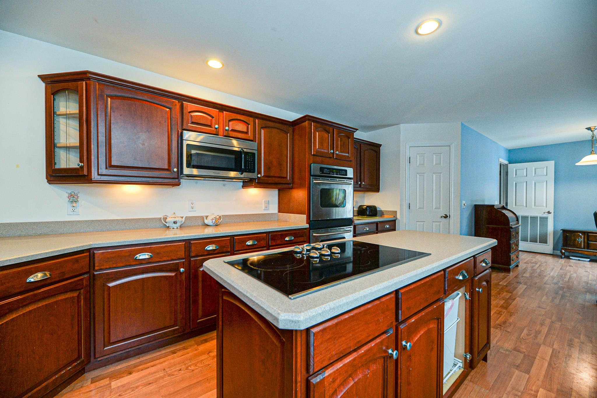 38 Briar Drive Rochester, NH 03867 - Photo 7 of 37