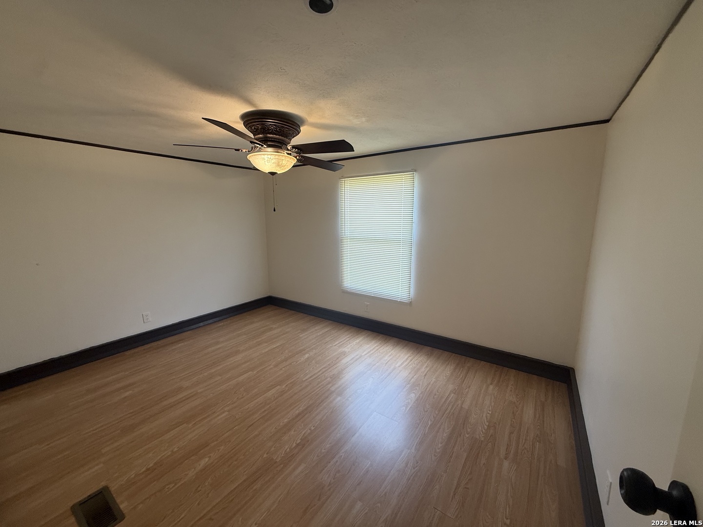 592 Private Road 1508 Bandera, TX 78003 - Photo 7 of 17