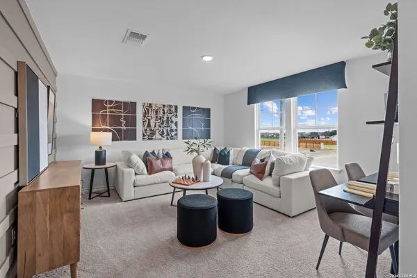 $374,660 | 8164 Smithers Avenue, San Antonio, TX 78252