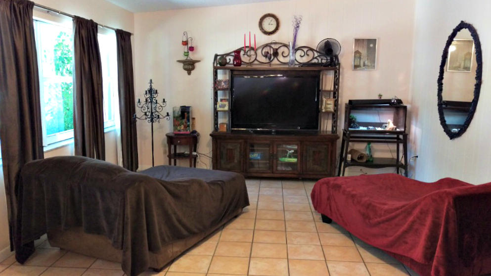 1025 Gibraltar Road Key Largo, FL 33037 - Photo 2 of 13 Living Room