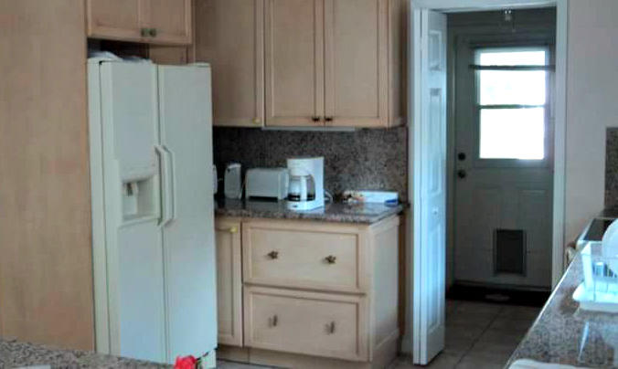 1025 Gibraltar Road Key Largo, FL 33037 - Photo 4 of 13 Kitchen