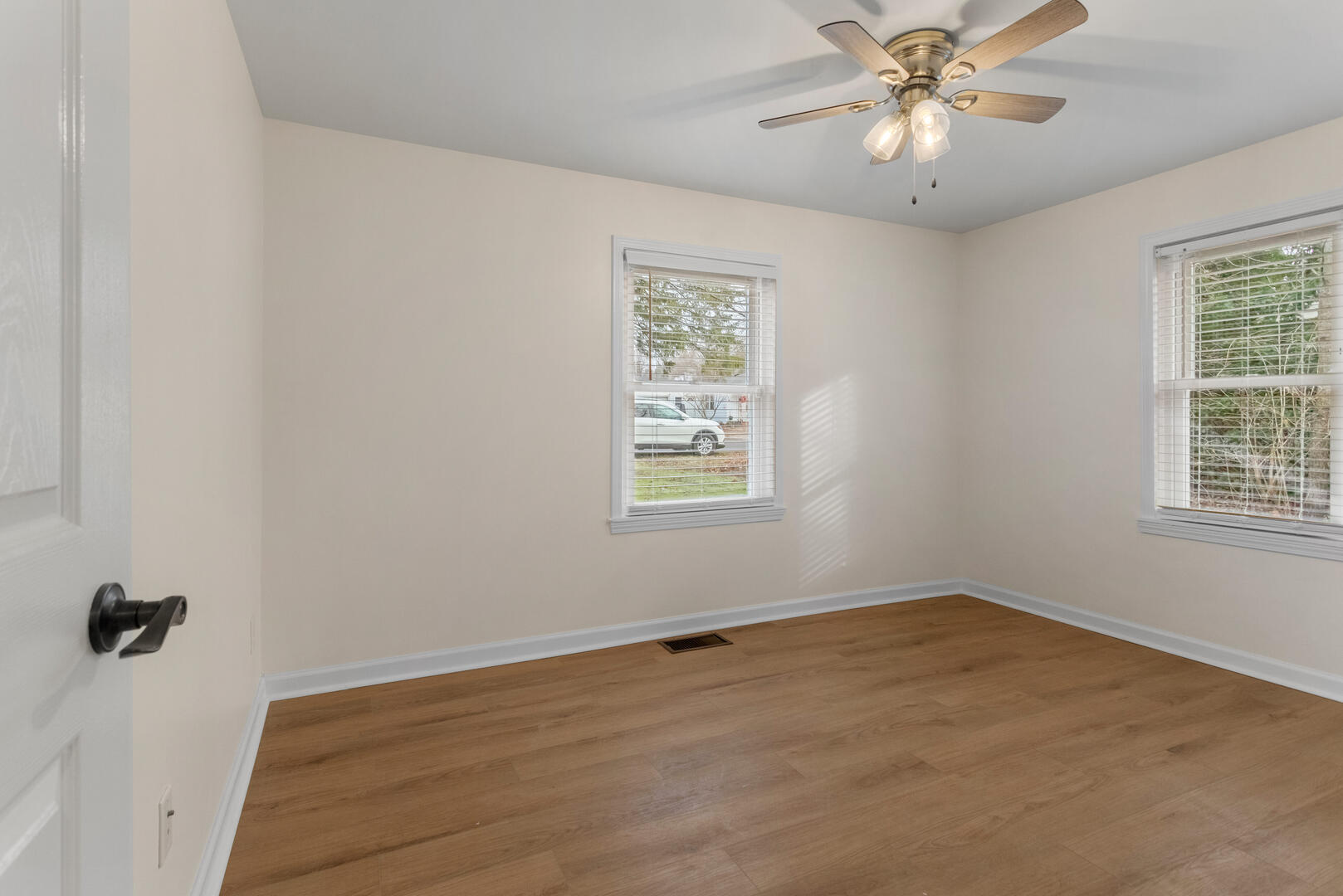 705 Ventura Road Champaign, IL 61820 - Photo 12 of 34 Gallery Image 12