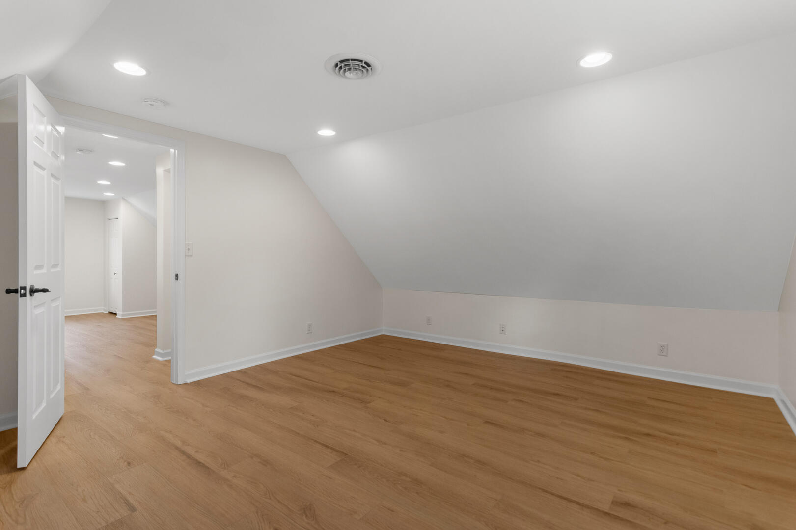 705 Ventura Road Champaign, IL 61820 - Photo 20 of 34 Gallery Image 20
