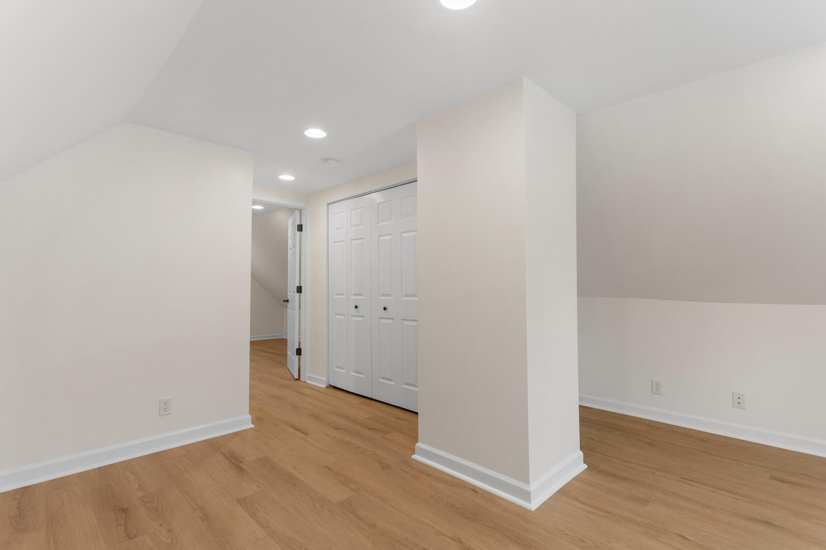 705 Ventura Road Champaign, IL 61820 - Photo 23 of 34 Gallery Image 23