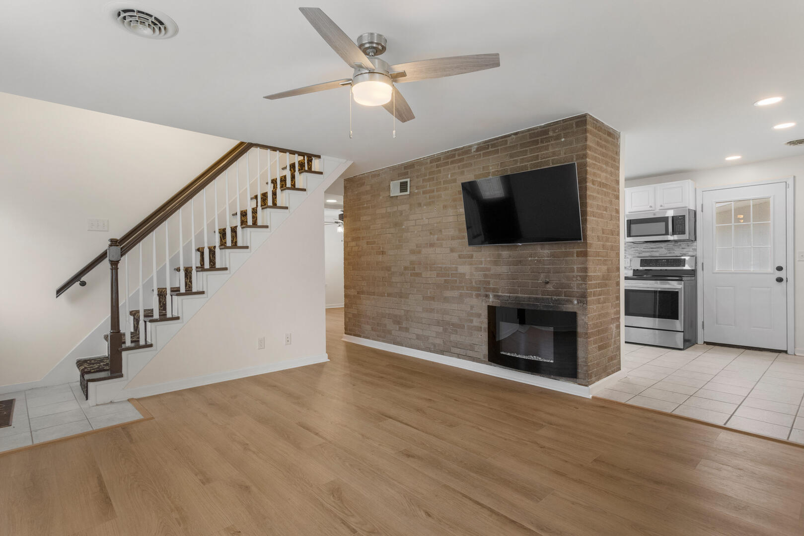 705 Ventura Road Champaign, IL 61820 - Photo 5 of 34 Gallery Image 5