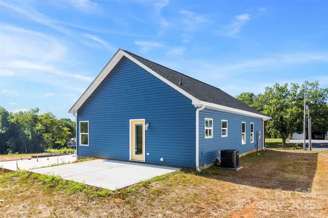 $269,900 | 215 Benfield Road, Kings Mountain, NC 28086