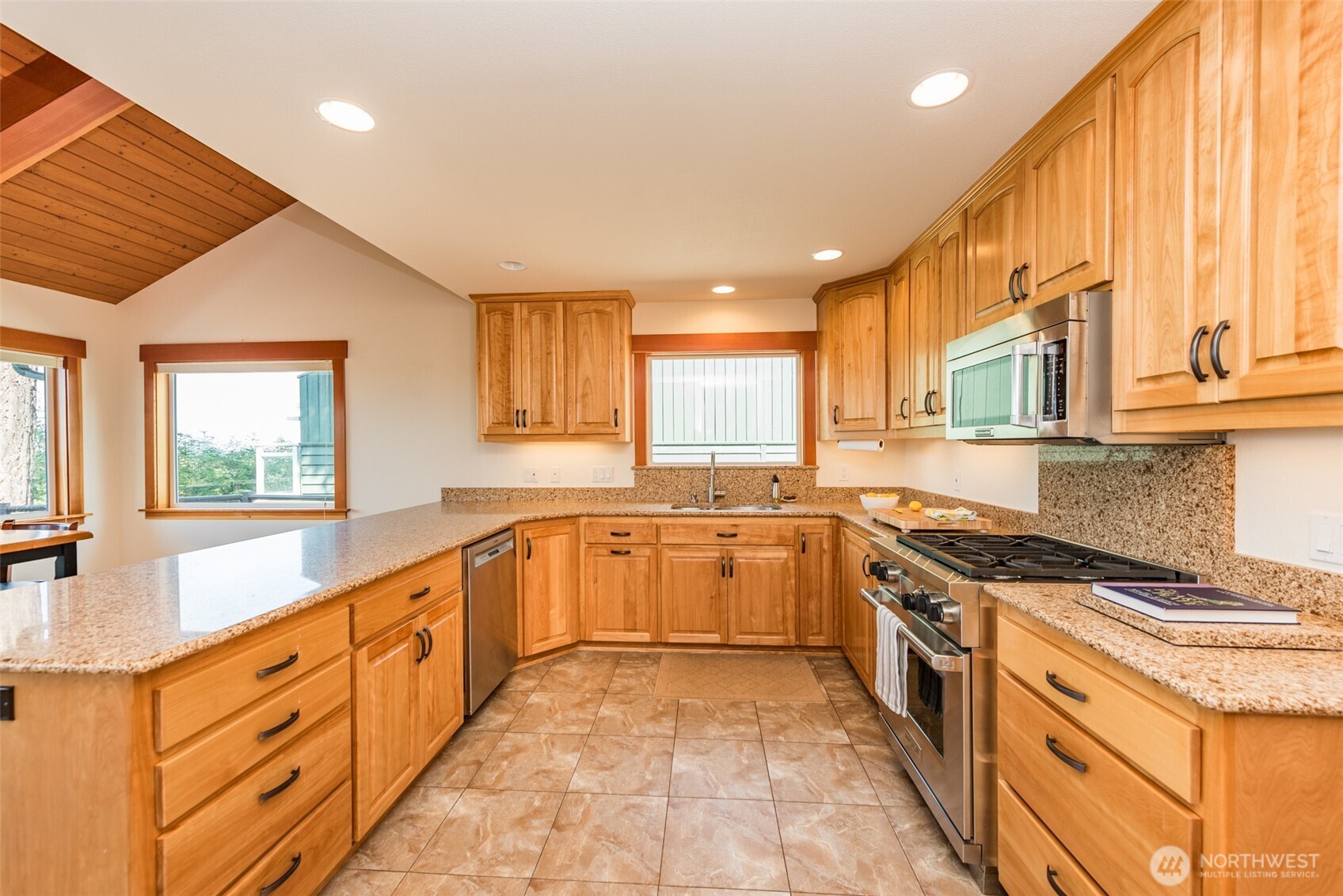 533 Brigadoon Boulevard Sequim, WA 98382 - Photo 15 of 40