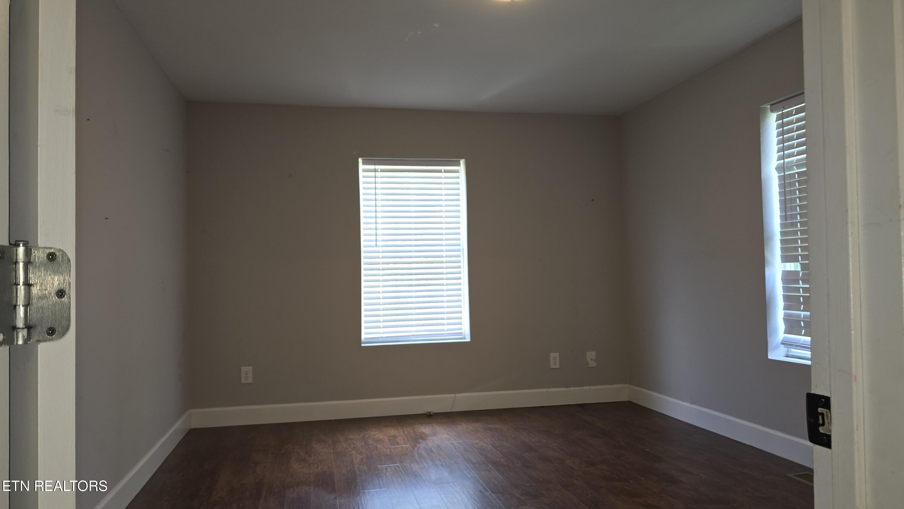 605 Guille Street Athens, TN 37303 - Photo 12 of 34 20250715_125945