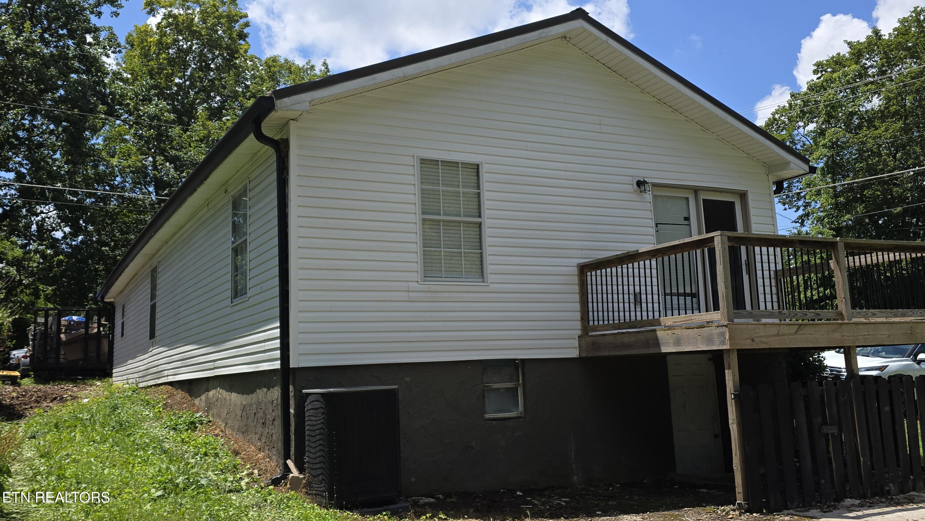 605 Guille Street Athens, TN 37303 - Photo 30 of 34 20250715_124806