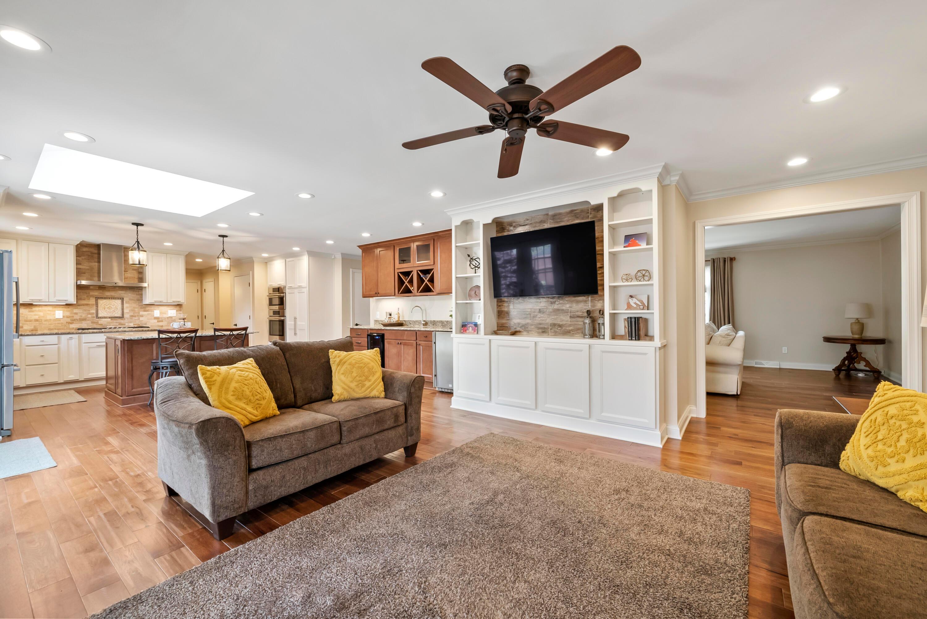 1490 Kirkley Road Columbus, OH 43221 - Photo 24 of 99 Family Room