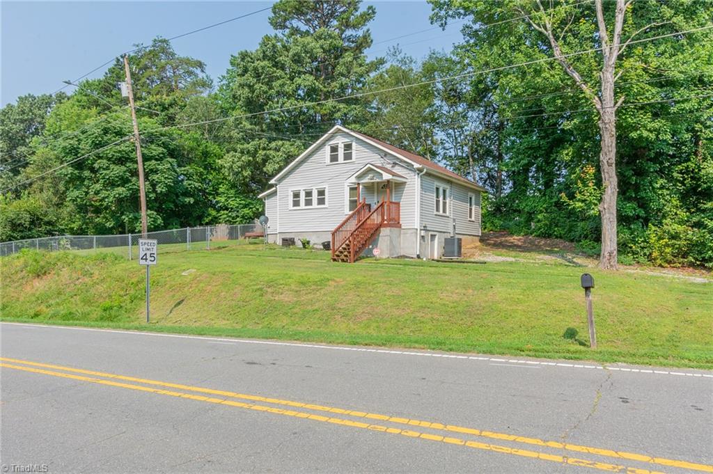 5442 Davis Road Winston-Salem, NC 27105 - Photo 2 of 33 Gallery Image 2