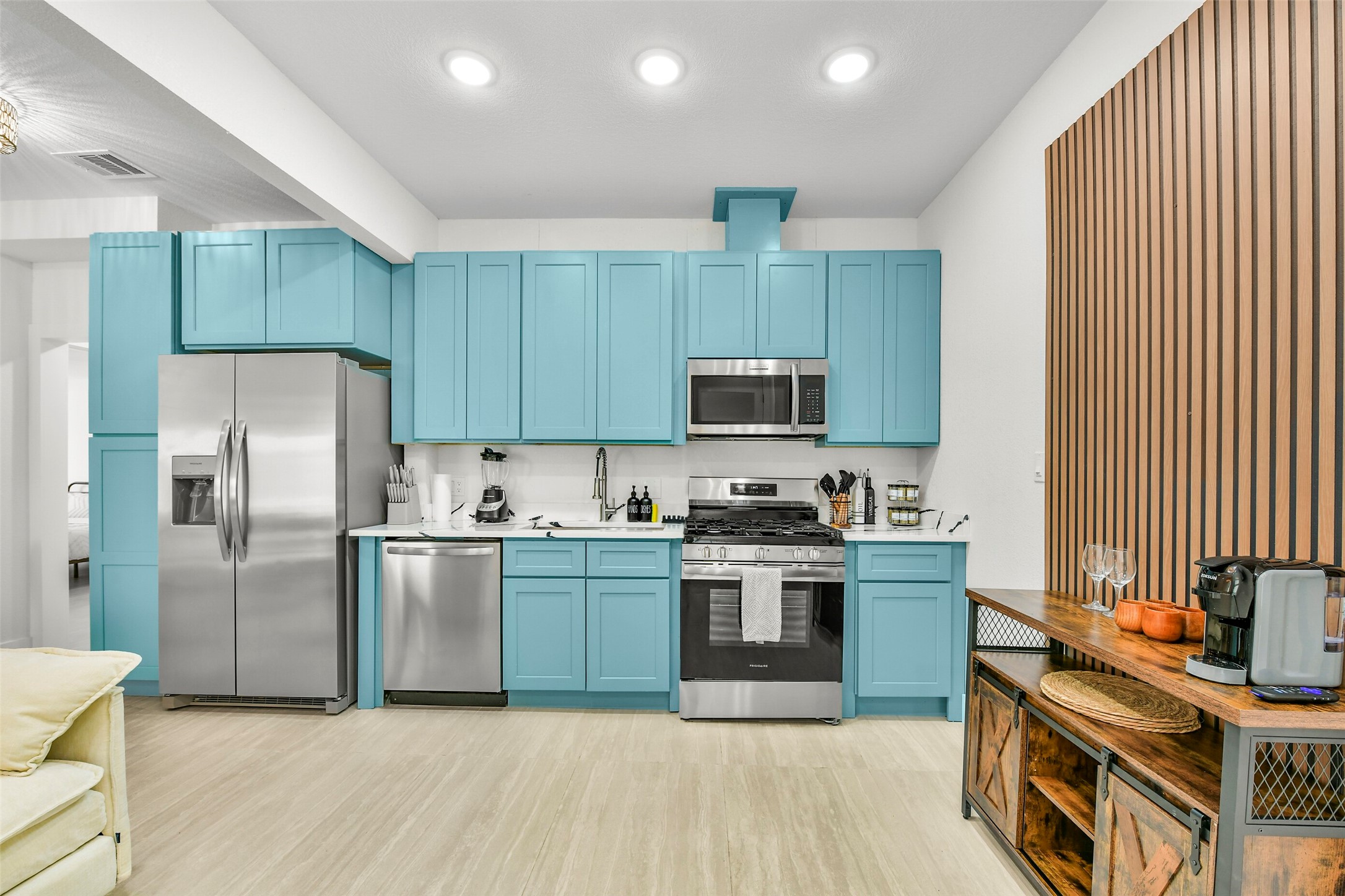 7103 Long Point Road, Unit A Houston, TX 77055 - Photo 1 of 19 Gallery Image 1