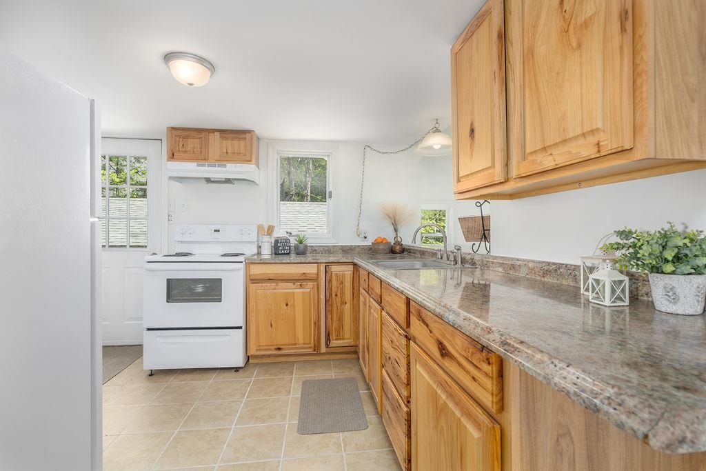 429 Bow Lake Road Northwood, NH 03261 - Photo 7 of 36