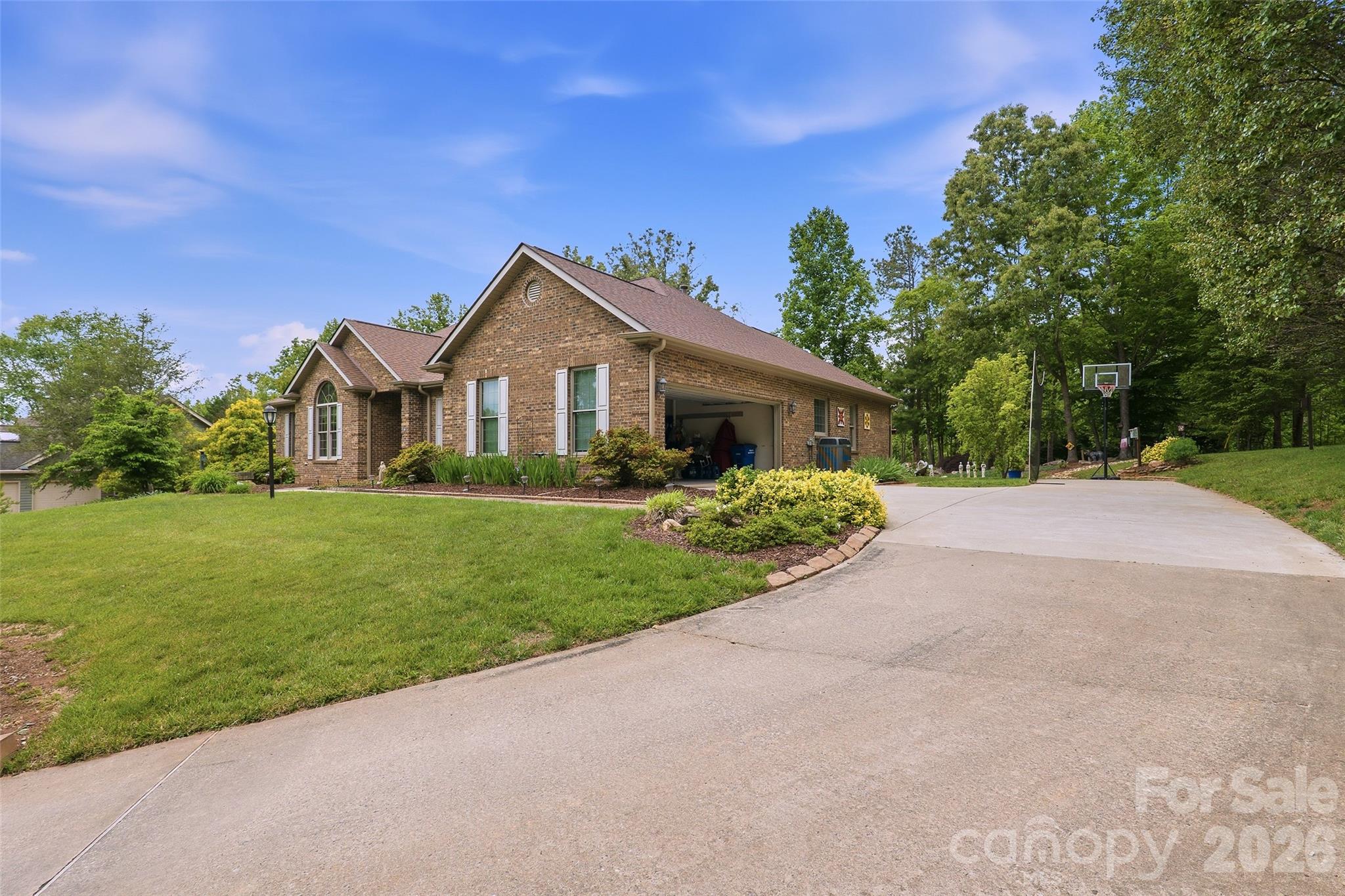 8 Ridgemont Drive Weaverville, NC 28787 - Photo 2 of 48