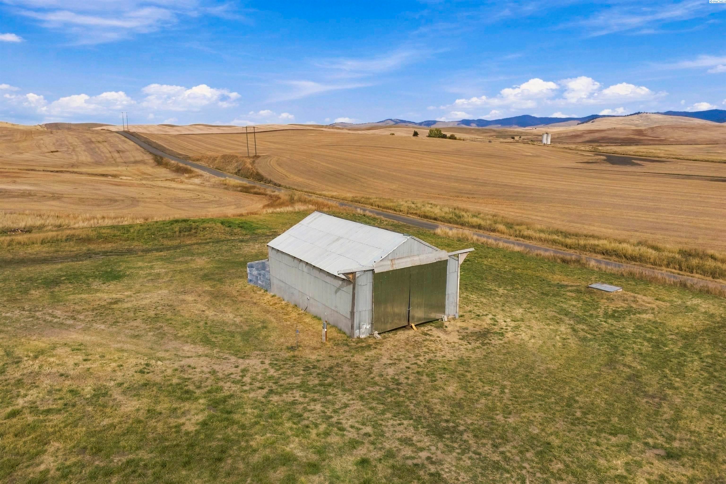 2031 Walter Siding Road Garfield, WA 99130 - Photo 4 of 44 Gallery Image 4