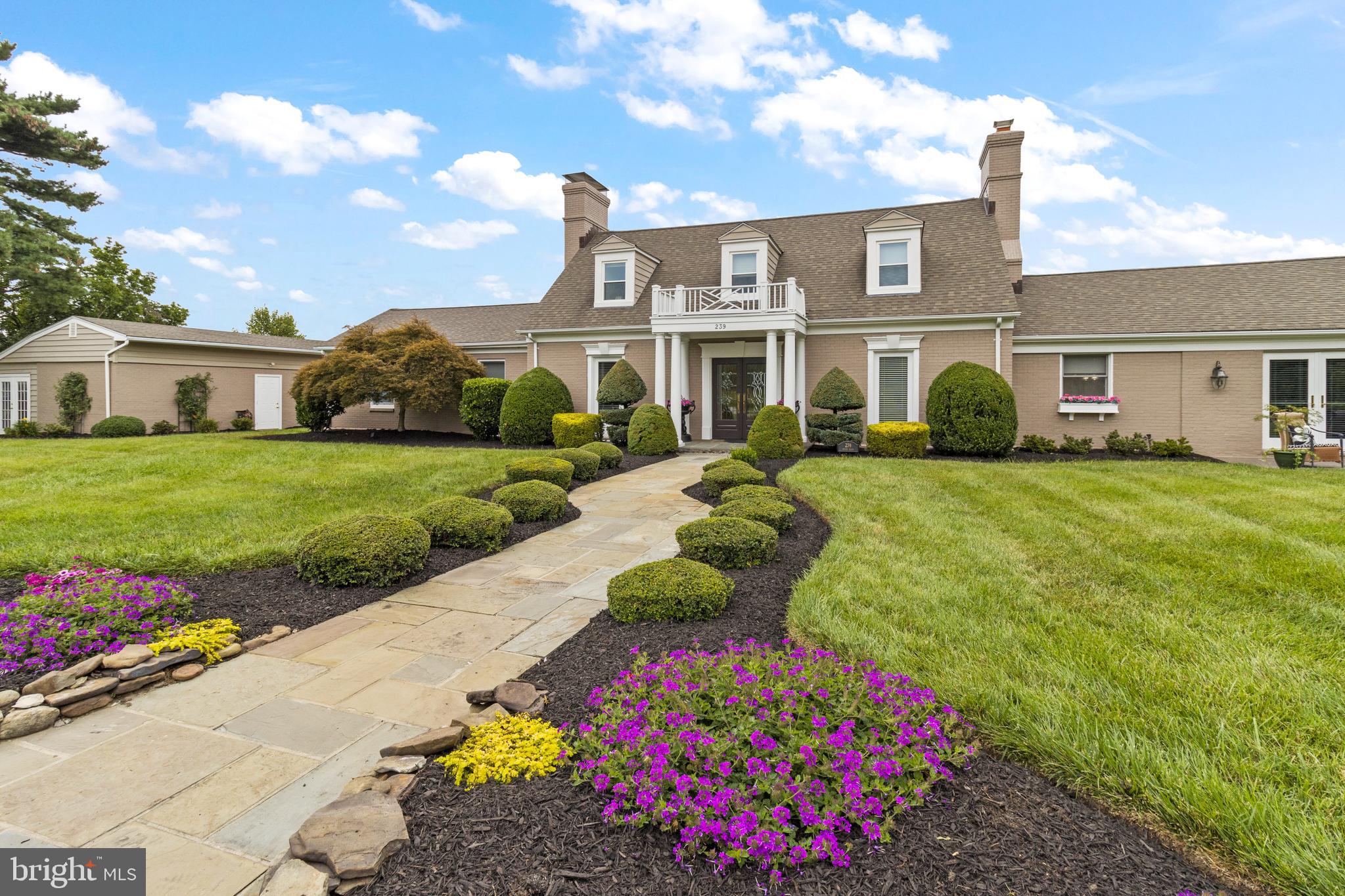 239 Bay Front Drive Pasadena, MD 21122 - Photo 3 of 33 Stately sprawling home on 1 acre