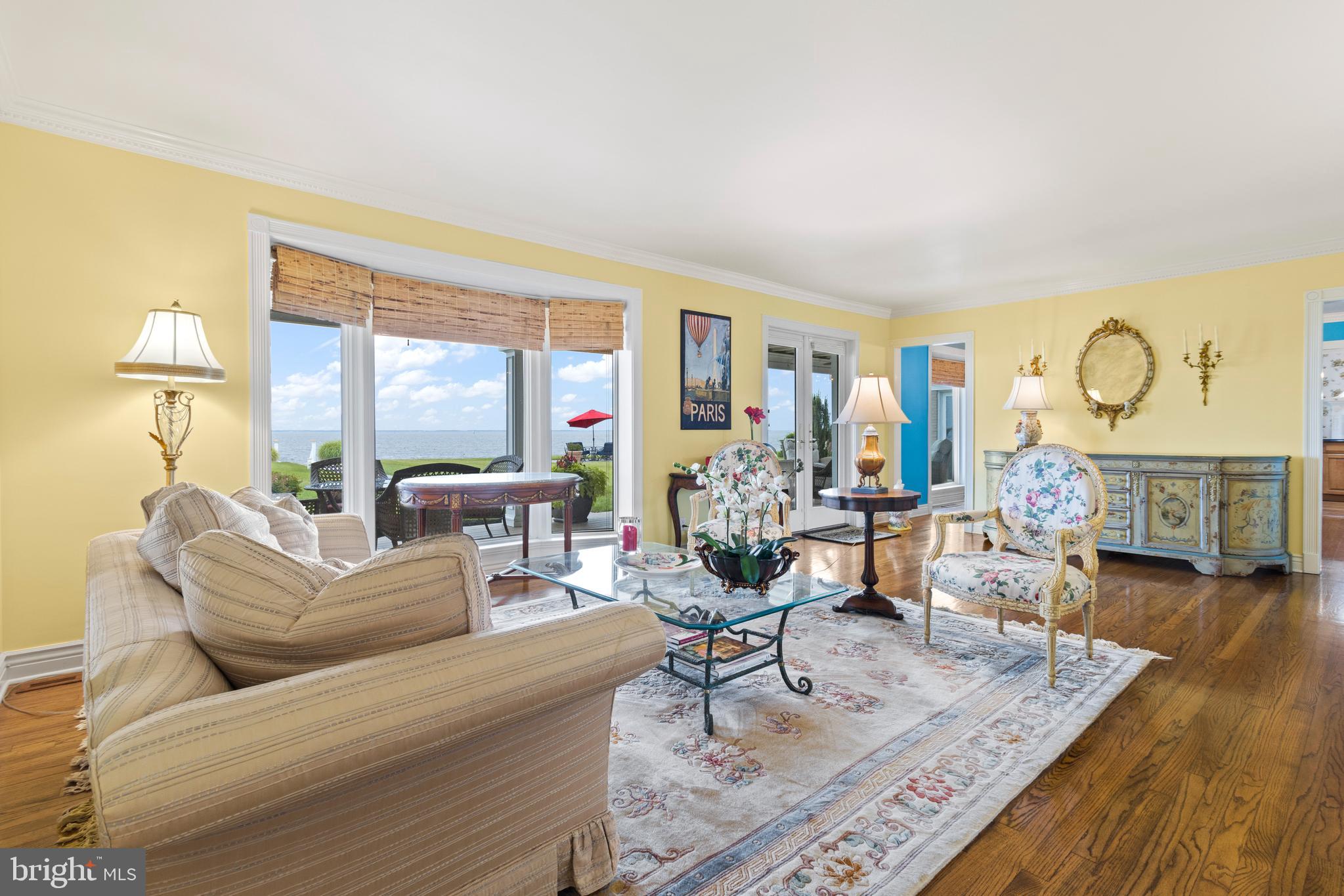 239 Bay Front Drive Pasadena, MD 21122 - Photo 5 of 33 Living Room