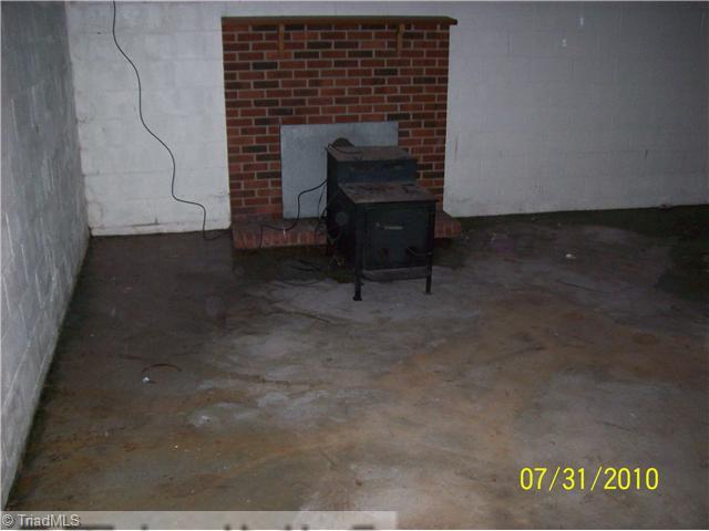 2074 Emorywood Road Rural Hall, NC 27045 - Photo 4 of 9 Interior Space/Layout.
