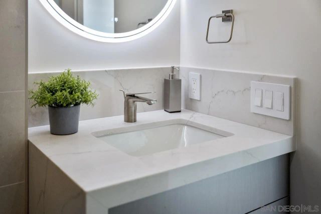 $3,875,000 | 939 Coast La, Unit 16G, La Jolla, CA 92037