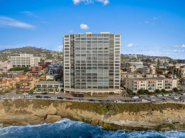$3,875,000 | 939 Coast La, Unit 16G, La Jolla, CA 92037