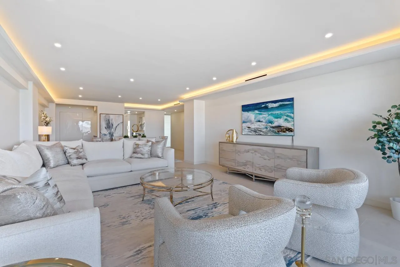 939 Coast La, Unit 16G La Jolla, CA 92037 - Photo 10 of 69 a living room with furniture and a painting