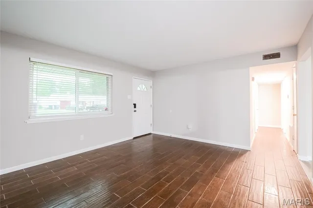 $1,870 | 710 Lexington Park, Florissant, MO 63031