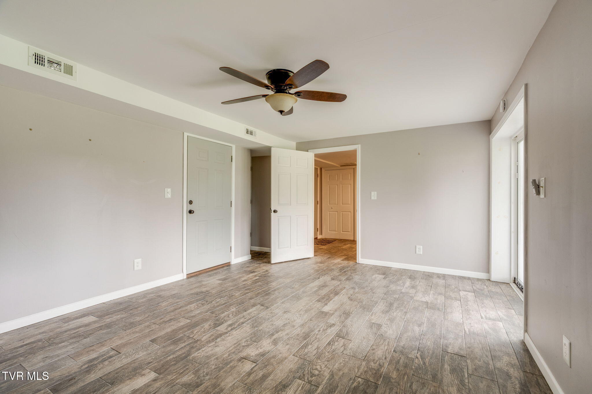100 Ridge Cir Drive Fall Branch, TN 37656 - Photo 26 of 41 100 Ridge Circle Dr - 26
