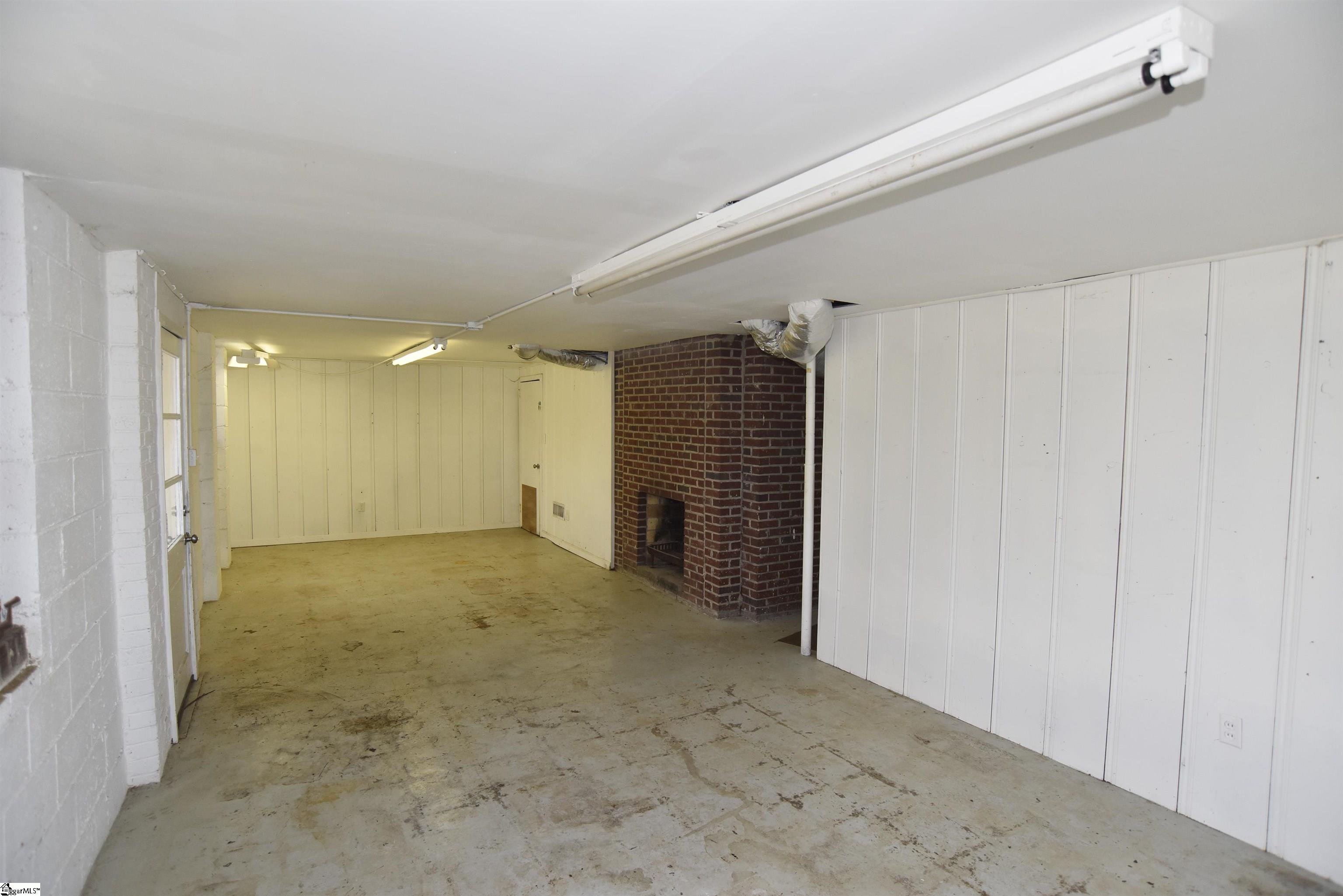 105 Rockmont Road Greenville, SC 29615 - Photo 24 of 28