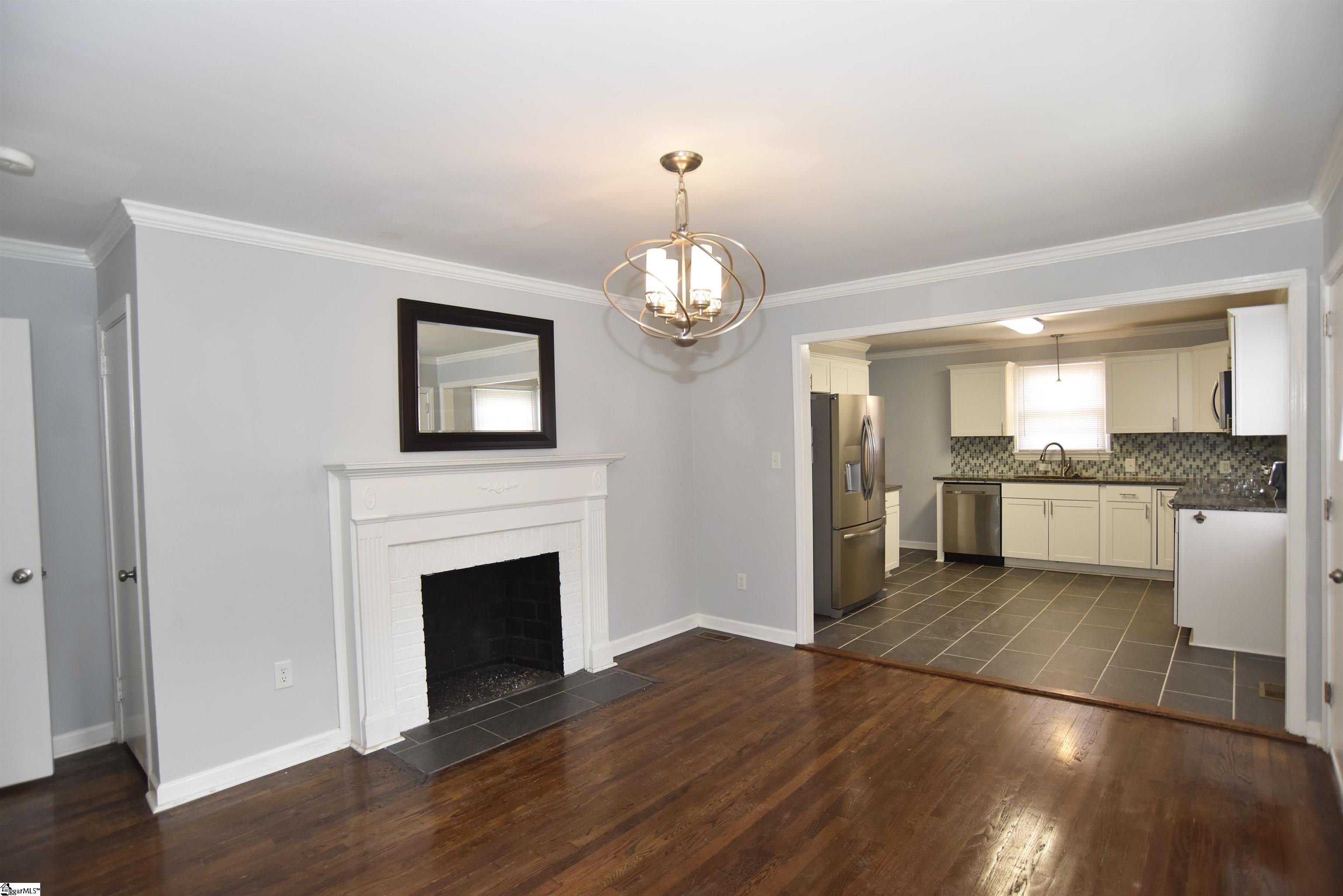 105 Rockmont Road Greenville, SC 29615 - Photo 3 of 28