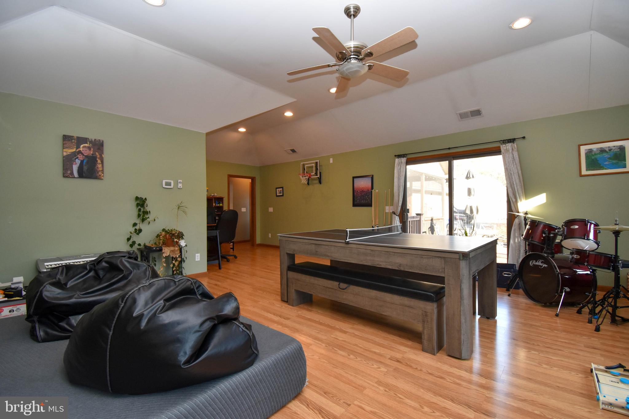 22929 Peterkins Road Georgetown, DE 19947 - Photo 13 of 34 Family Room