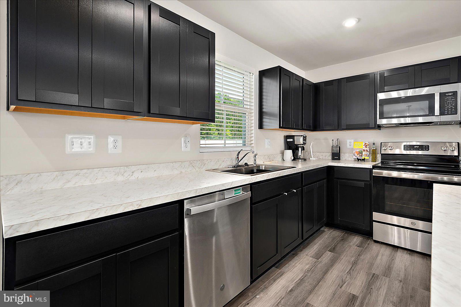 114 Mariners Way Cambridge, MD 21613 - Photo 11 of 49 Kitchen