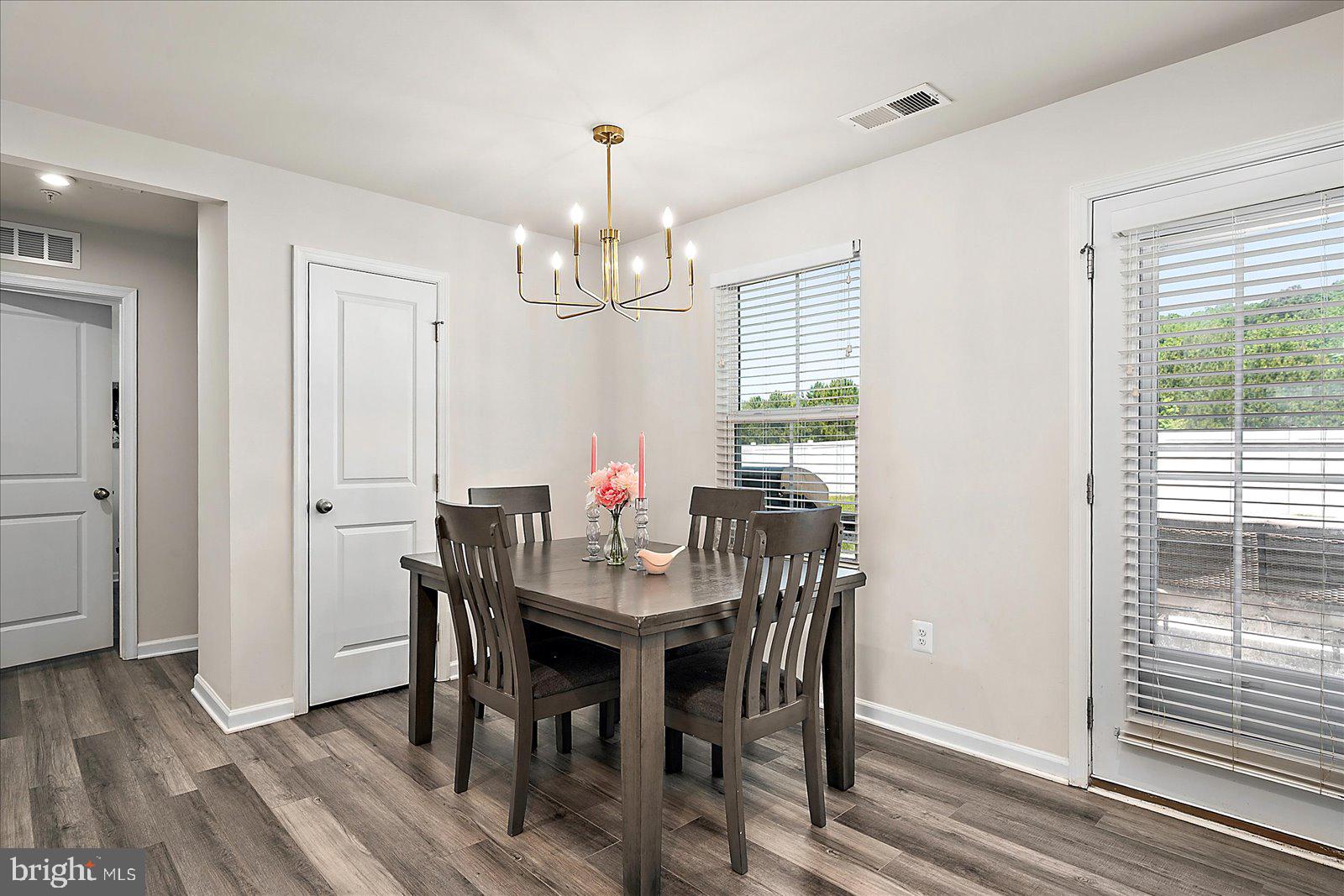 114 Mariners Way Cambridge, MD 21613 - Photo 15 of 49 Dining
