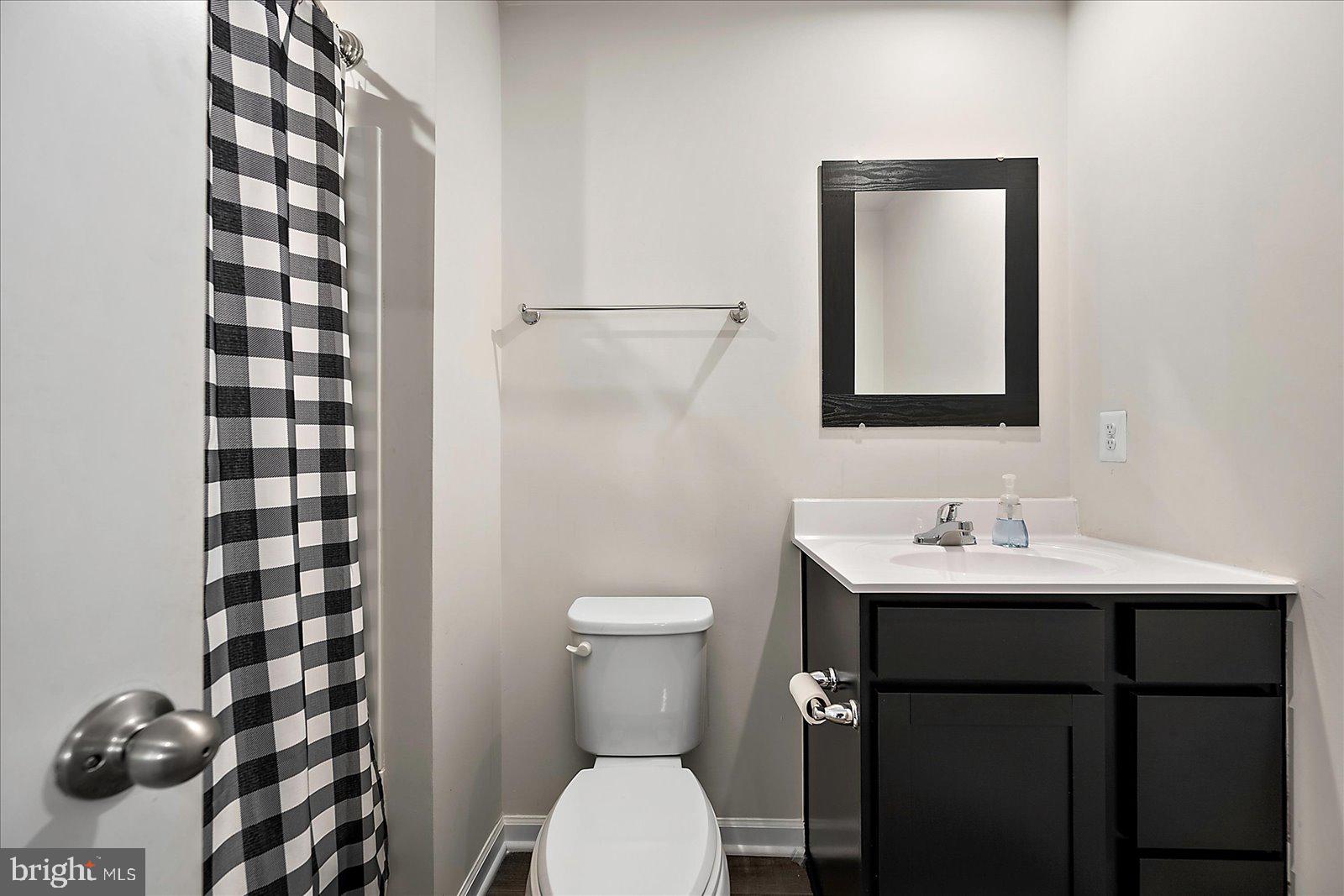 114 Mariners Way Cambridge, MD 21613 - Photo 28 of 49 Hall Bath
