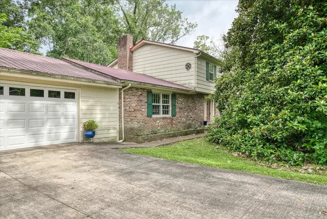 $439,929 | 1025 North Maple Avenue, Cookeville, TN 38501