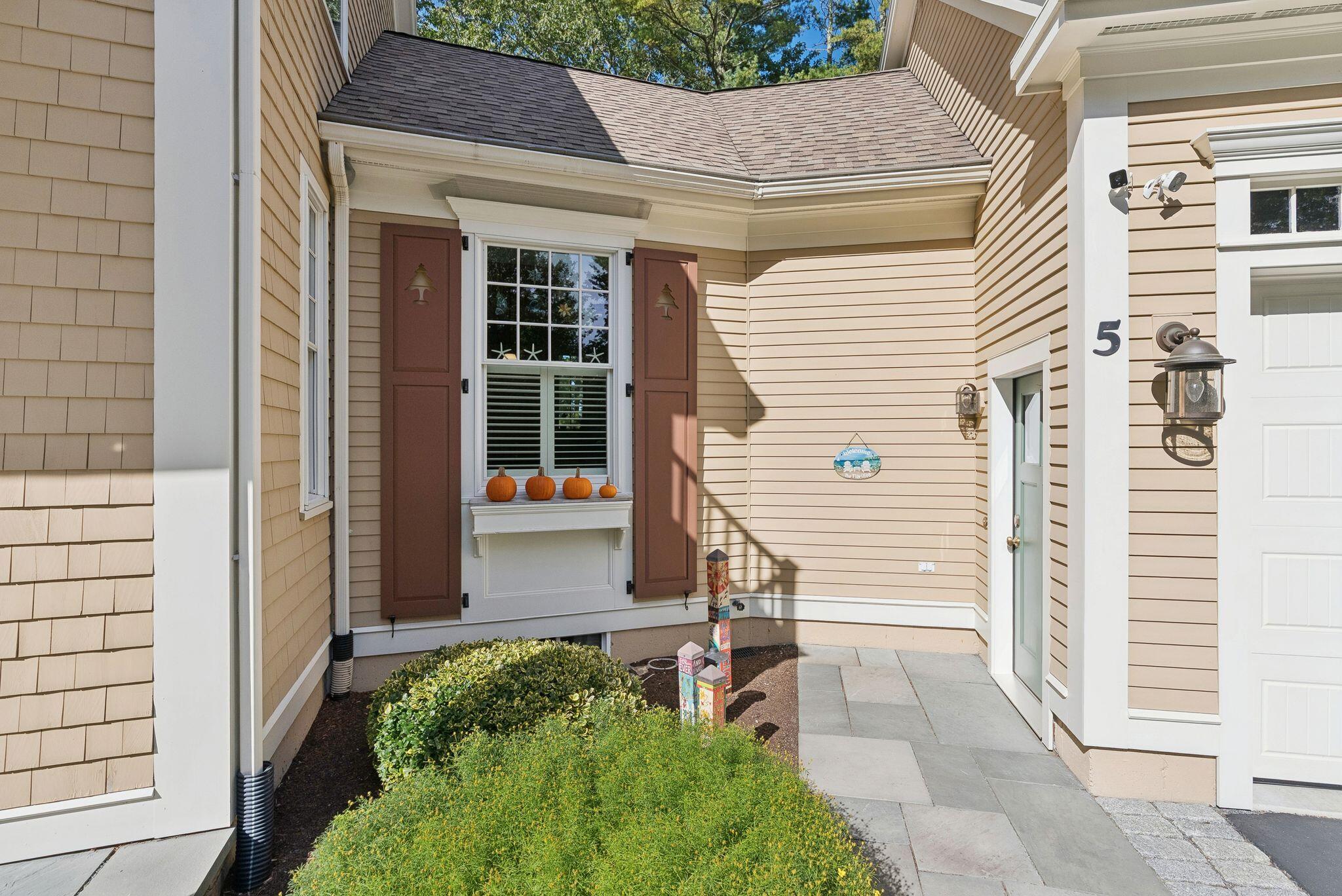 5 Surrey Lane Kennebunk, ME 04043 - Photo 6 of 61 5_DSC07007