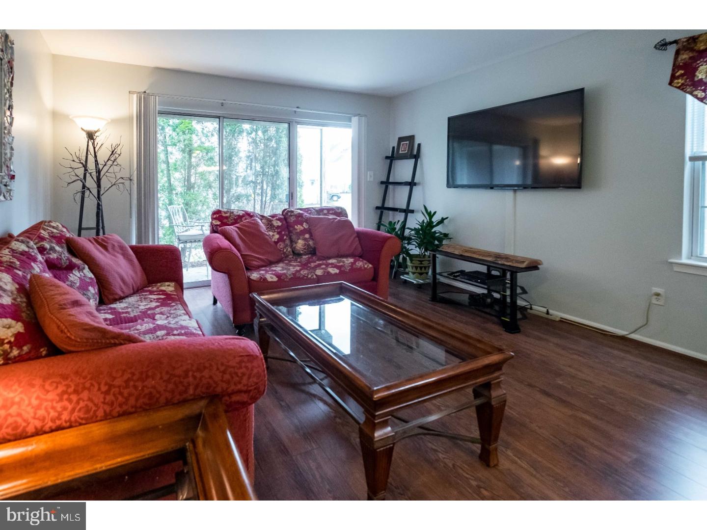 803 Quail Road Marlton, NJ 08053 - Photo 7 of 22 Living Room