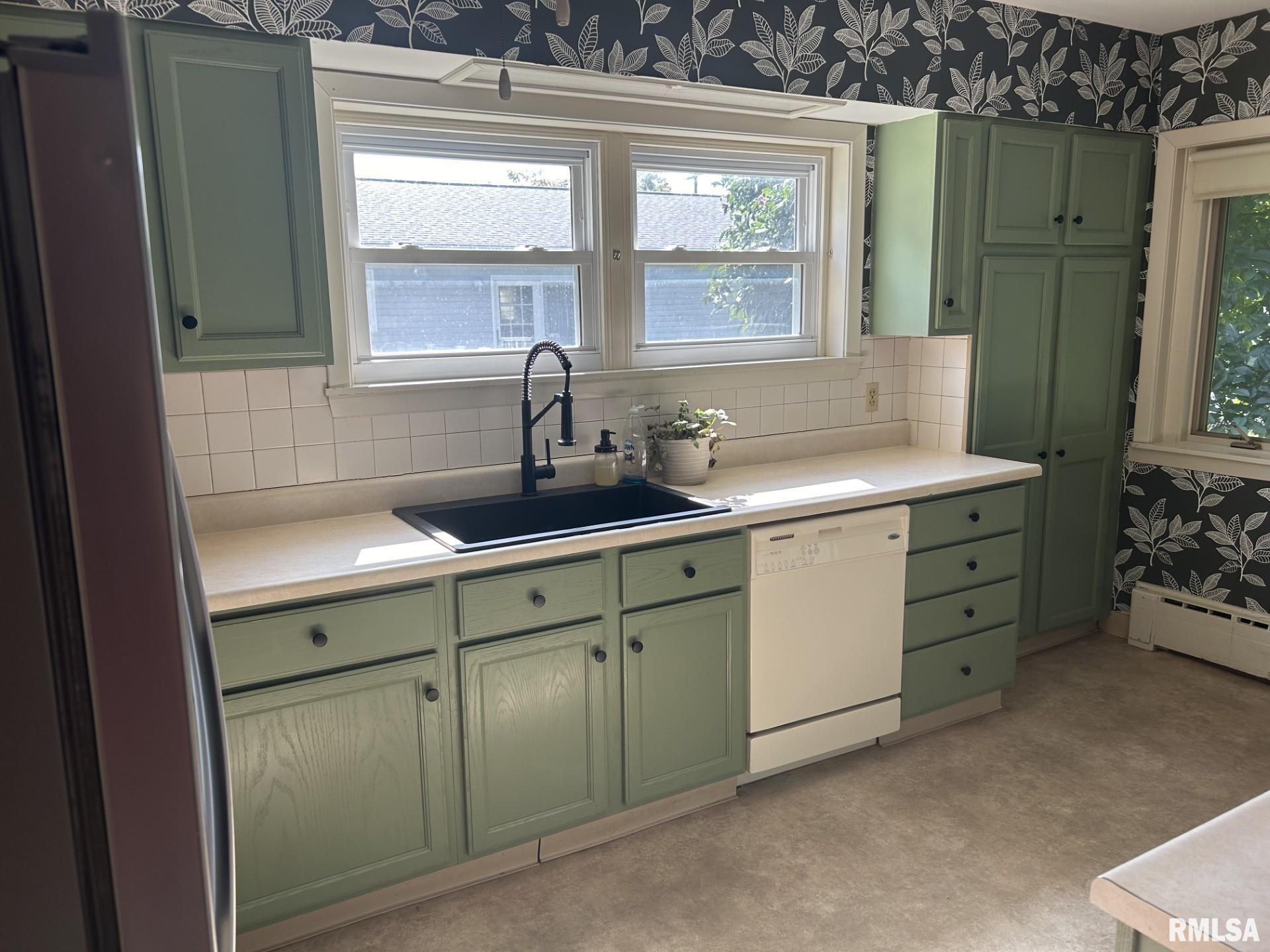 413 West Grant Street Pittsfield, IL 62363 - Photo 13 of 22