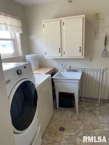 $199,900 | 413 West Grant Street, Pittsfield, IL 62363