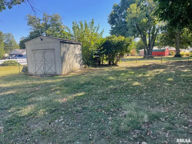 $199,900 | 413 West Grant Street, Pittsfield, IL 62363