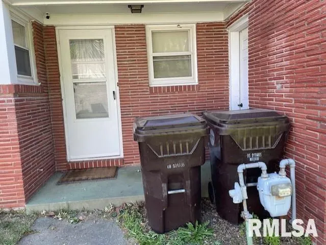 $199,900 | 413 West Grant Street, Pittsfield, IL 62363