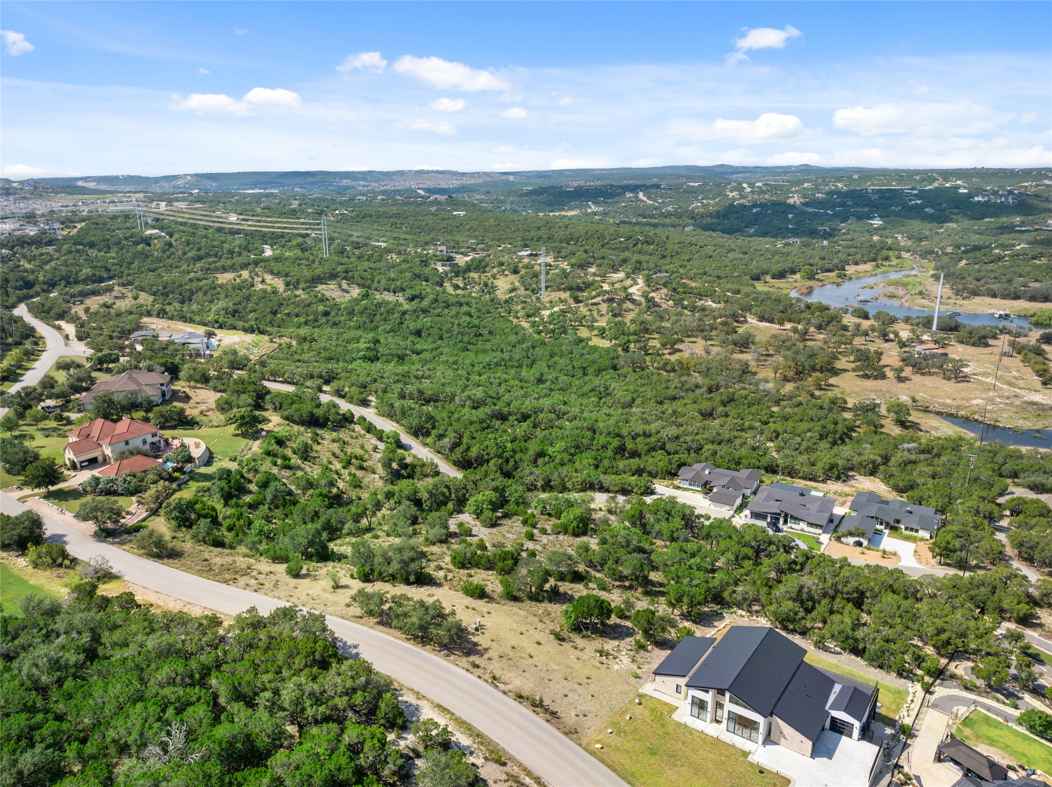 2808 Lakehurst Road Spicewood, TX 78669 - Photo 12 of 16