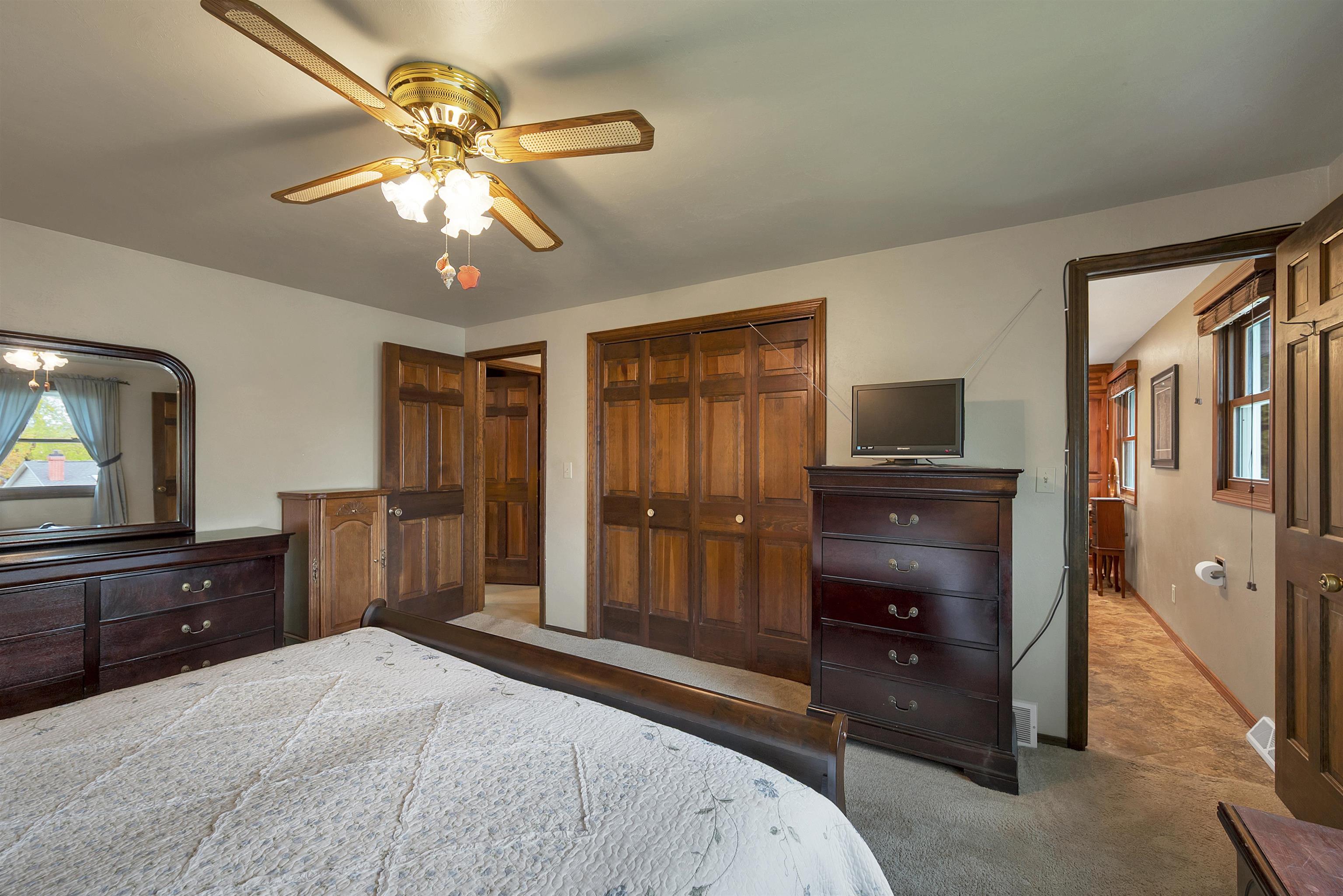 413 South Good Hope Road De Pere, WI 54115 - Photo 32 of 58