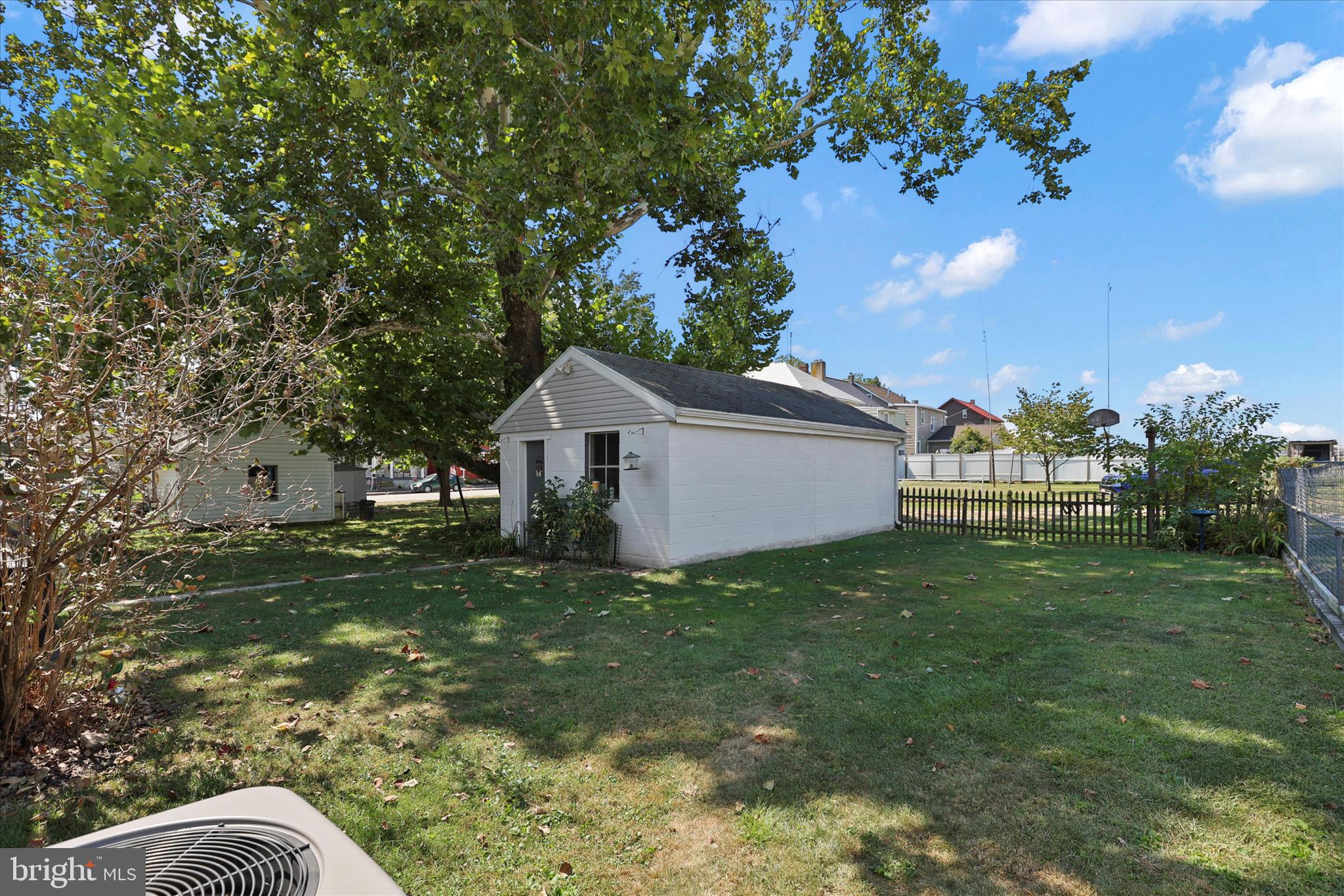 125 John Street Hanover, PA 17331 - Photo 25 of 33 Garage/Yard